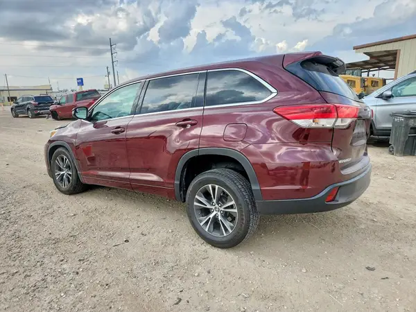 5TDZZRFH3HS194269 2017 TOYOTA HIGHLANDER - Image 2