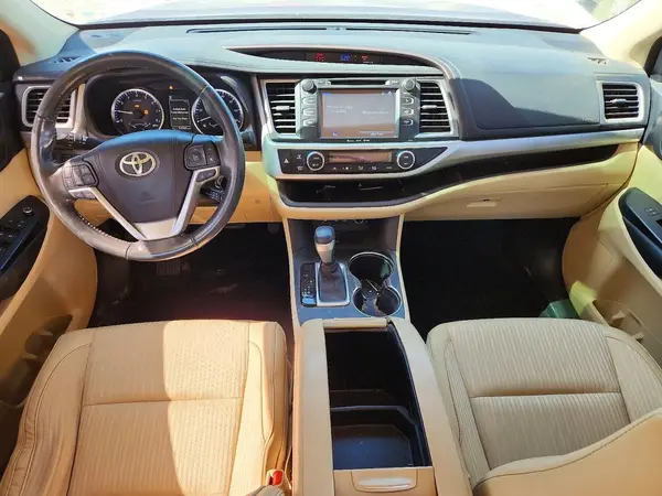 5TDZZRFH3HS198578 2017 TOYOTA HIGHLANDER - Image 8