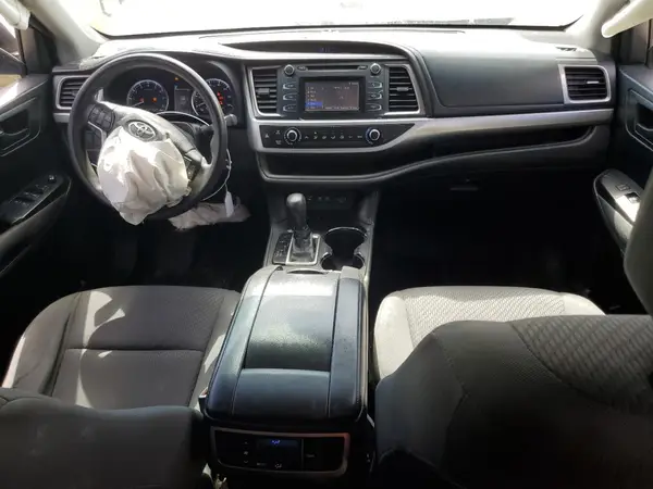 5TDZZRFH3HS199035 2017 TOYOTA HIGHLANDER - Image 8