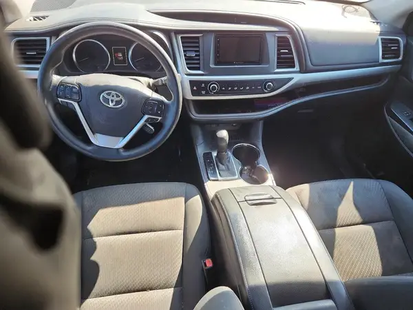 5TDZZRFH3HS204802 2017 TOYOTA HIGHLANDER - Image 8