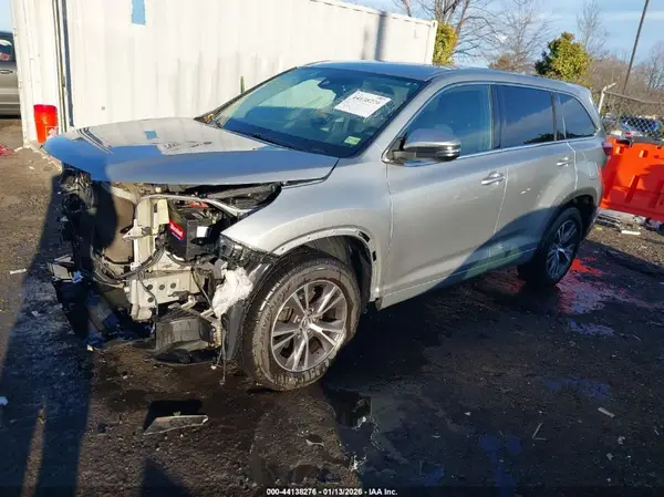 5TDZZRFH3HS207960 2017 TOYOTA HIGHLANDER - Image 2