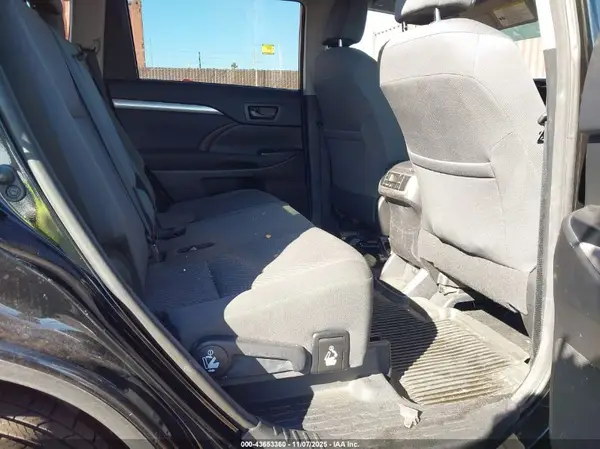 5TDZZRFH3HS214519 2017 TOYOTA HIGHLANDER - Image 8