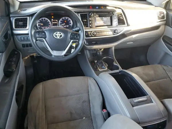 5TDZZRFH3JS241662 2018 TOYOTA HIGHLANDER - Image 8