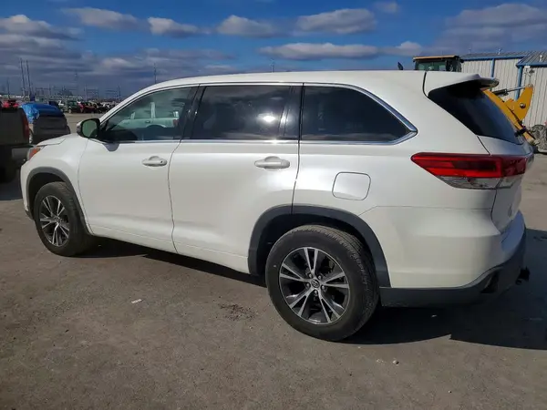 5TDZZRFH3JS249552 2018 TOYOTA HIGHLANDER - Image 2