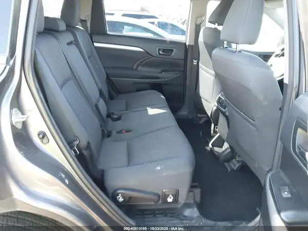 5TDZZRFH3JS250099 2018 TOYOTA HIGHLANDER - Image 8