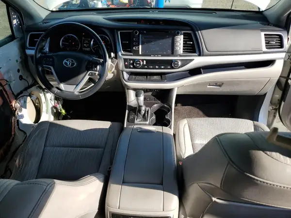5TDZZRFH3JS254234 2018 TOYOTA HIGHLANDER - Image 8