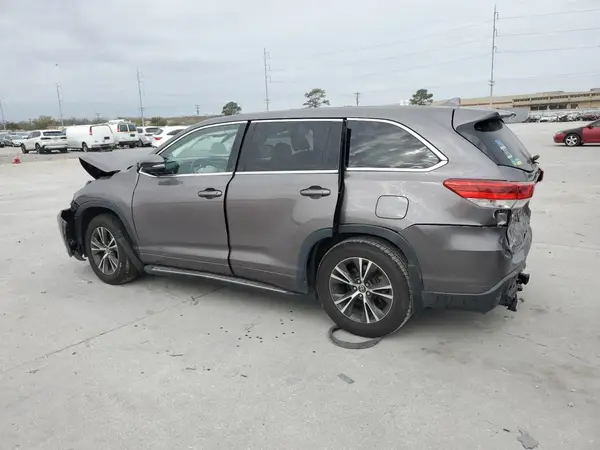5TDZZRFH3JS255822 2018 TOYOTA HIGHLANDER - Image 2