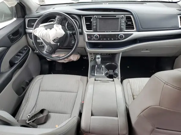 5TDZZRFH3JS255822 2018 TOYOTA HIGHLANDER - Image 8