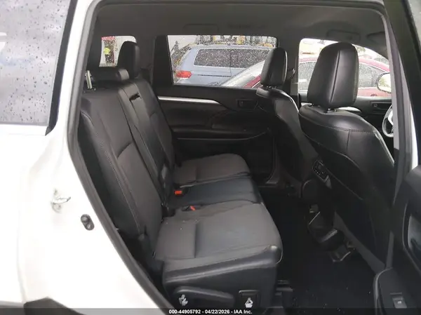 5TDZZRFH3JS258011 2018 TOYOTA HIGHLANDER - Image 8