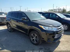 5TDZZRFH3JS265928 2018 TOYOTA HIGHLANDER