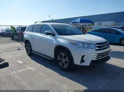 5TDZZRFH3JS266044 2018 TOYOTA HIGHLANDER