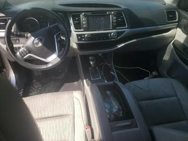 5TDZZRFH3JS279361 2018 TOYOTA HIGHLANDER - Image 8