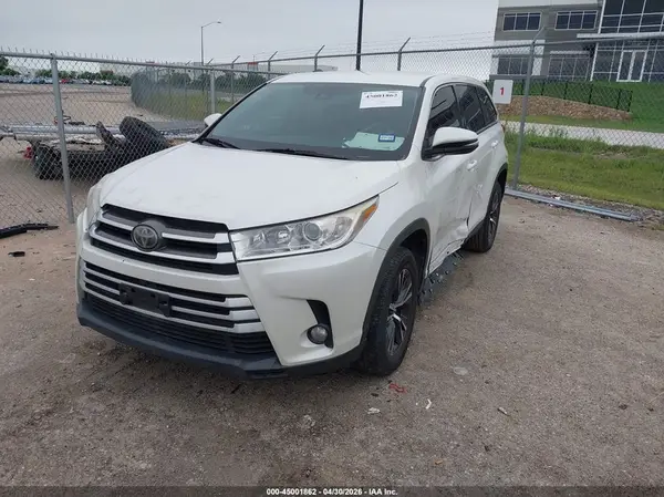 5TDZZRFH3KS291155 2019 TOYOTA HIGHLANDER - Image 2