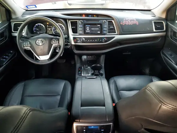 5TDZZRFH3KS293312 2019 TOYOTA HIGHLANDER - Image 8