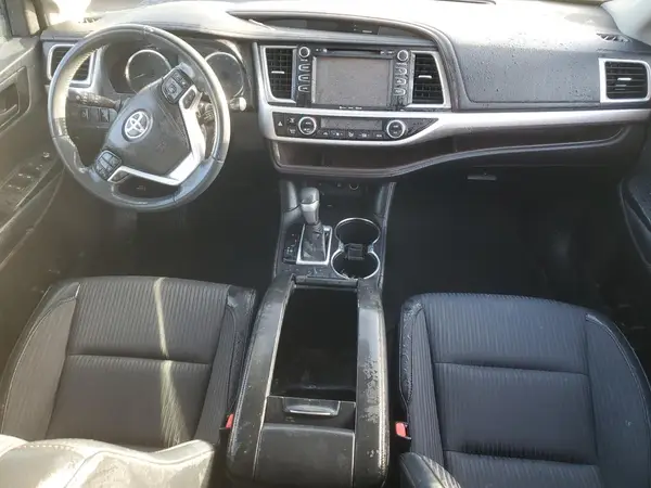 5TDZZRFH3KS295528 2019 TOYOTA HIGHLANDER - Image 8