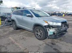 5TDZZRFH3KS297215 2019 TOYOTA HIGHLANDER