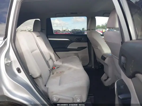 5TDZZRFH3KS297215 2019 TOYOTA HIGHLANDER - Image 8