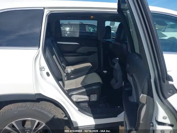 5TDZZRFH3KS302509 2019 TOYOTA HIGHLANDER - Image 8