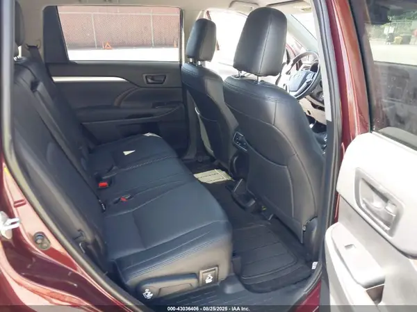5TDZZRFH3KS310416 2019 TOYOTA HIGHLANDER - Image 8