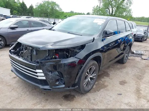 5TDZZRFH3KS313011 2019 TOYOTA HIGHLANDER - Image 2