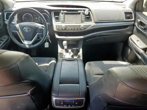 5TDZZRFH3KS323800 2019 TOYOTA HIGHLANDER - Image 8