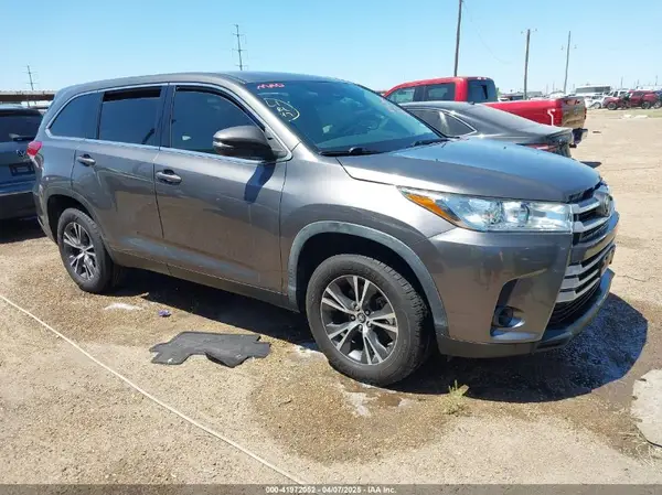 5TDZZRFH3KS353993 2019 TOYOTA HIGHLANDER - Image 1