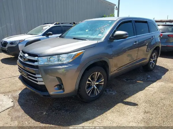 5TDZZRFH3KS353993 2019 TOYOTA HIGHLANDER - Image 2