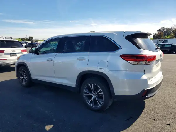 5TDZZRFH3KS354853 2019 TOYOTA HIGHLANDER - Image 2