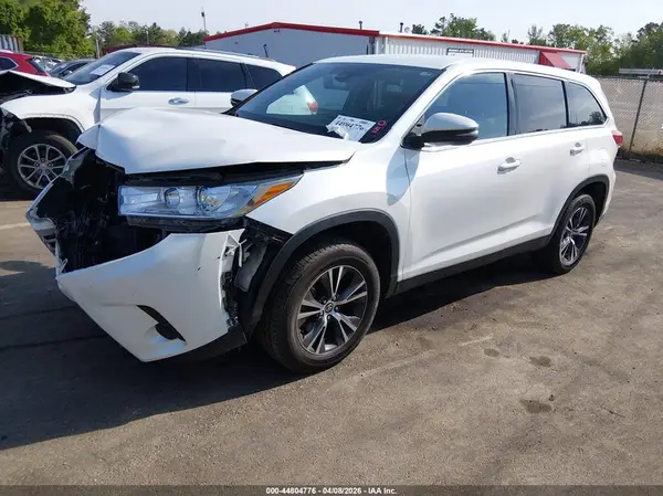 5TDZZRFH3KS362824 2019 TOYOTA HIGHLANDER - Image 2