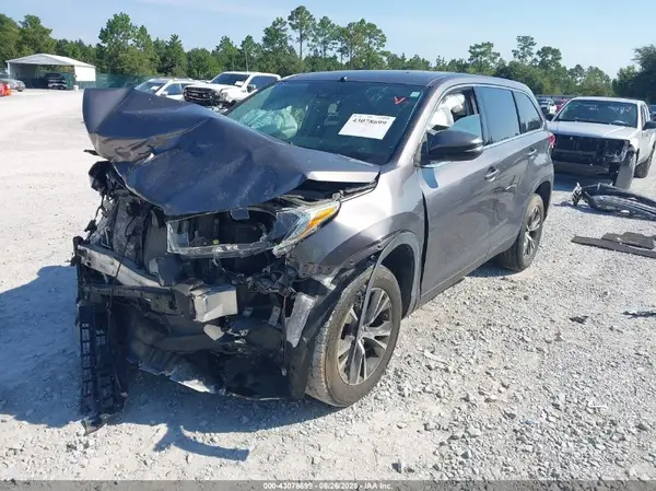 5TDZZRFH3KS363570 2019 TOYOTA HIGHLANDER - Image 2