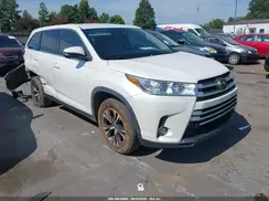 5TDZZRFH3KS369997 2019 TOYOTA HIGHLANDER