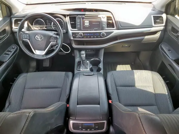 5TDZZRFH4HS202346 2017 TOYOTA HIGHLANDER - Image 8
