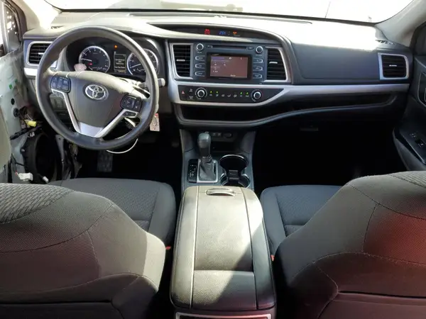 5TDZZRFH4HS211225 2017 TOYOTA HIGHLANDER - Image 8
