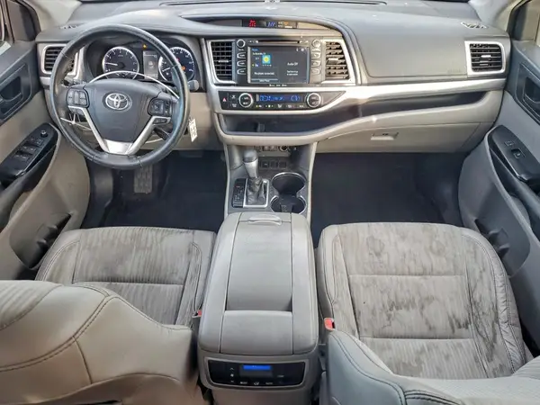 5TDZZRFH4HS215033 2017 TOYOTA HIGHLANDER - Image 8