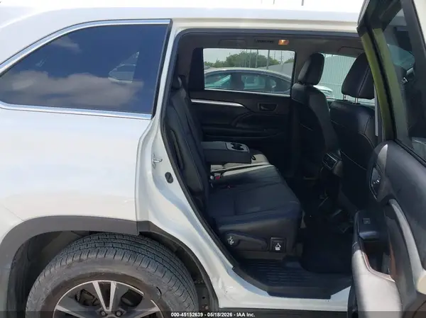 5TDZZRFH4HS217364 2017 TOYOTA HIGHLANDER - Image 8