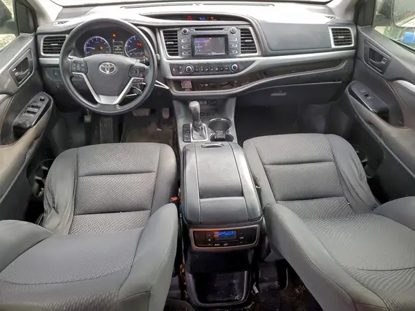 5TDZZRFH4HS231359 2017 TOYOTA HIGHLANDER - Image 8