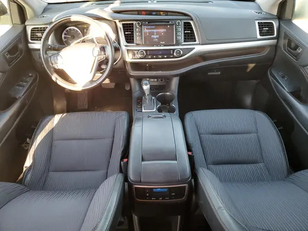 5TDZZRFH4HS233645 2017 TOYOTA HIGHLANDER - Image 8