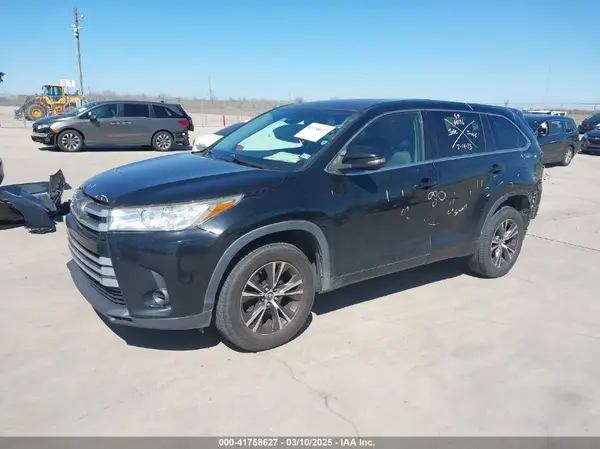 5TDZZRFH4JS243601 2018 TOYOTA HIGHLANDER - Image 2
