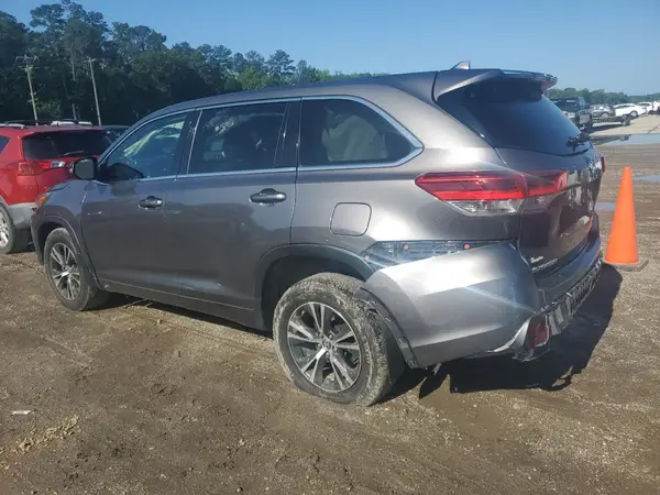5TDZZRFH4JS250712 2018 TOYOTA HIGHLANDER - Image 2