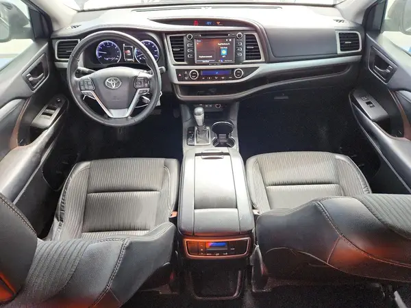 5TDZZRFH4JS258860 2018 TOYOTA HIGHLANDER - Image 8
