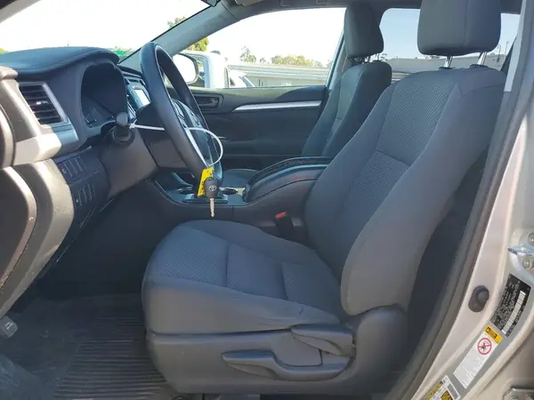 5TDZZRFH4JS278459 2018 TOYOTA HIGHLANDER - Image 8