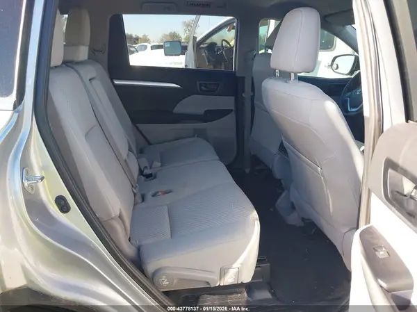 5TDZZRFH4KS291973 2019 TOYOTA HIGHLANDER - Image 8