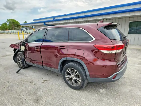 5TDZZRFH4KS294484 2019 TOYOTA HIGHLANDER - Image 2