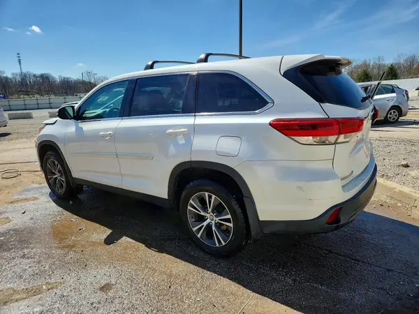5TDZZRFH4KS299801 2019 TOYOTA HIGHLANDER - Image 2