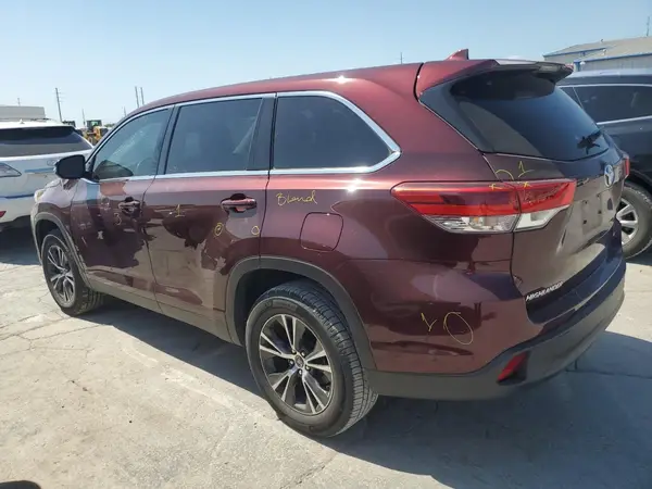 5TDZZRFH4KS305161 2019 TOYOTA HIGHLANDER - Image 2