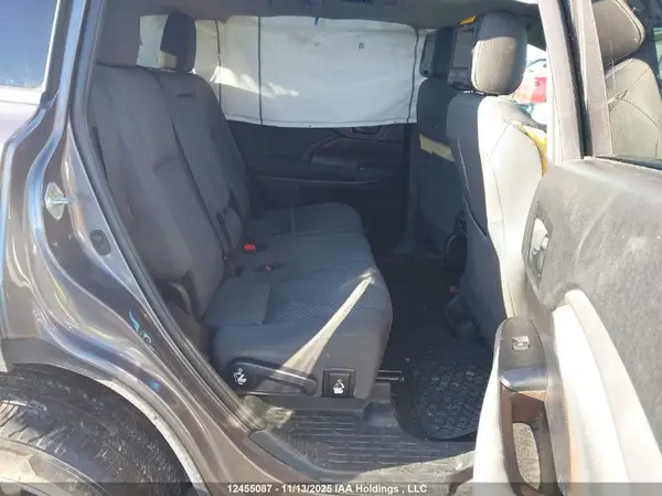 5TDZZRFH4KS305872 2019 TOYOTA HIGHLANDER - Image 8