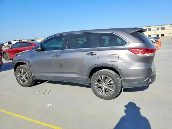 5TDZZRFH4KS308741 2019 TOYOTA HIGHLANDER - Image 2