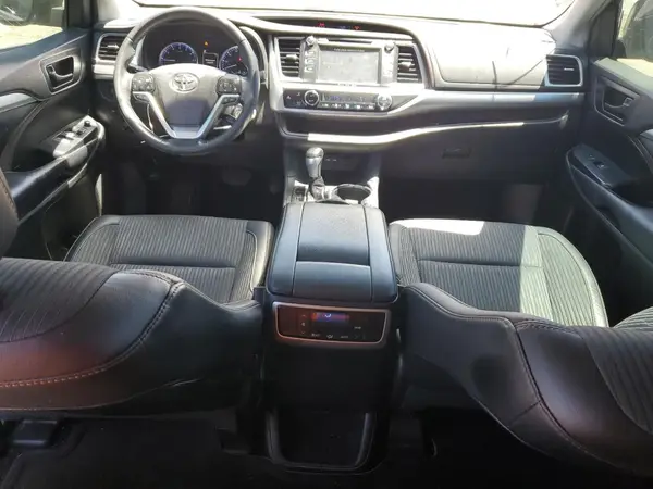 5TDZZRFH4KS326012 2019 TOYOTA HIGHLANDER - Image 8