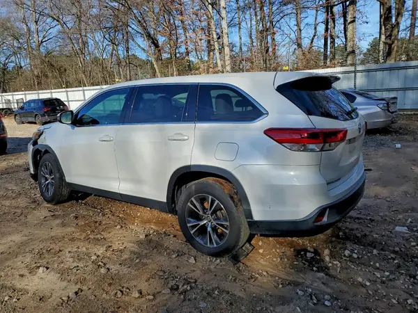 5TDZZRFH4KS326656 2019 TOYOTA HIGHLANDER - Image 2