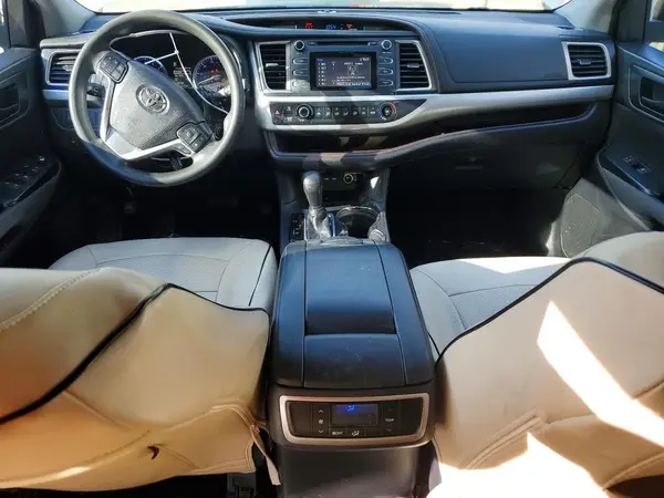 5TDZZRFH4KS326656 2019 TOYOTA HIGHLANDER - Image 8